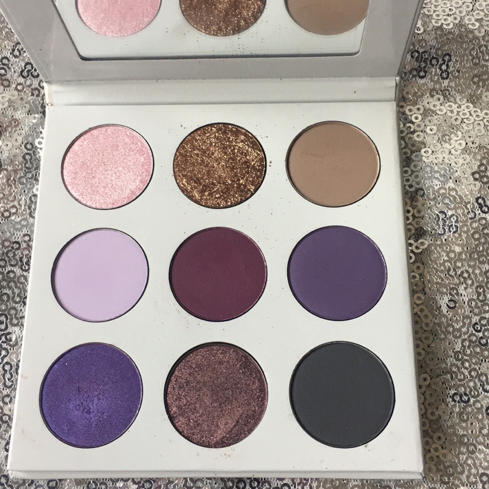 KYLIE pressed powder eyeshadow palette